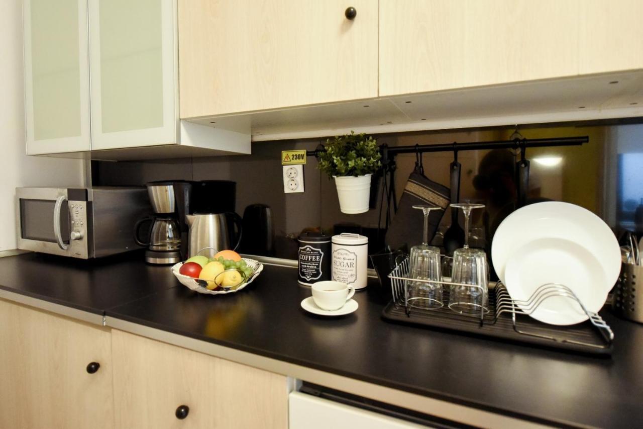 Baroque Splendor: Breathtaking Views & Design Apartman Bukarest Kültér fotó