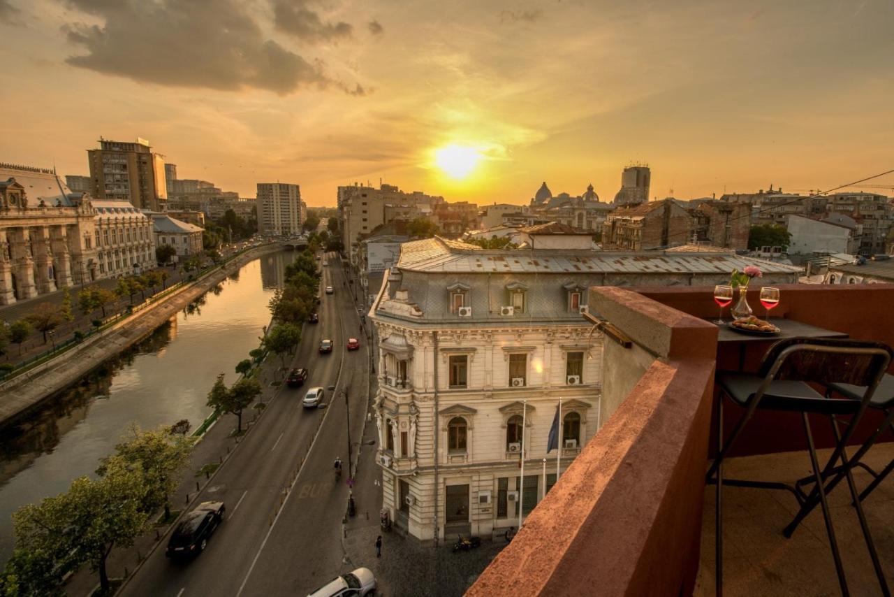 Baroque Splendor: Breathtaking Views & Design Apartman Bukarest Kültér fotó